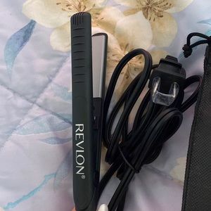 Revlon carry on straightener!